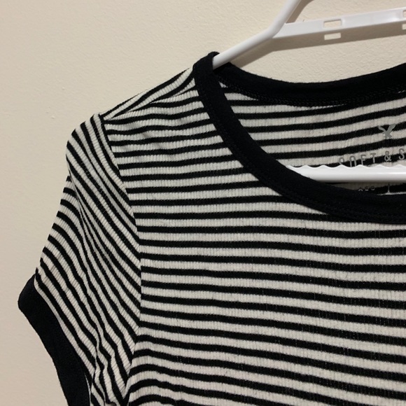 5 for $30! ✨STRIPED T-SHIRT BUNDLE✨ - Picture 6 of 6